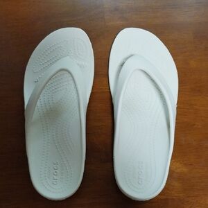 CROCS Classic White Sandals